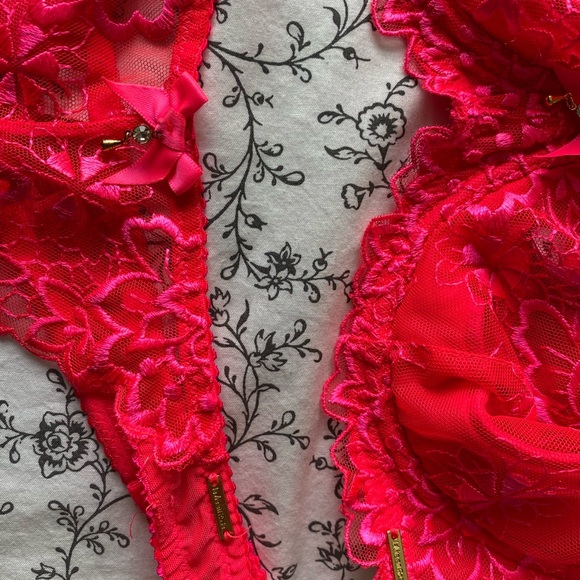 Hot Pink La Vie en Rose Set - Picture 2 of 4